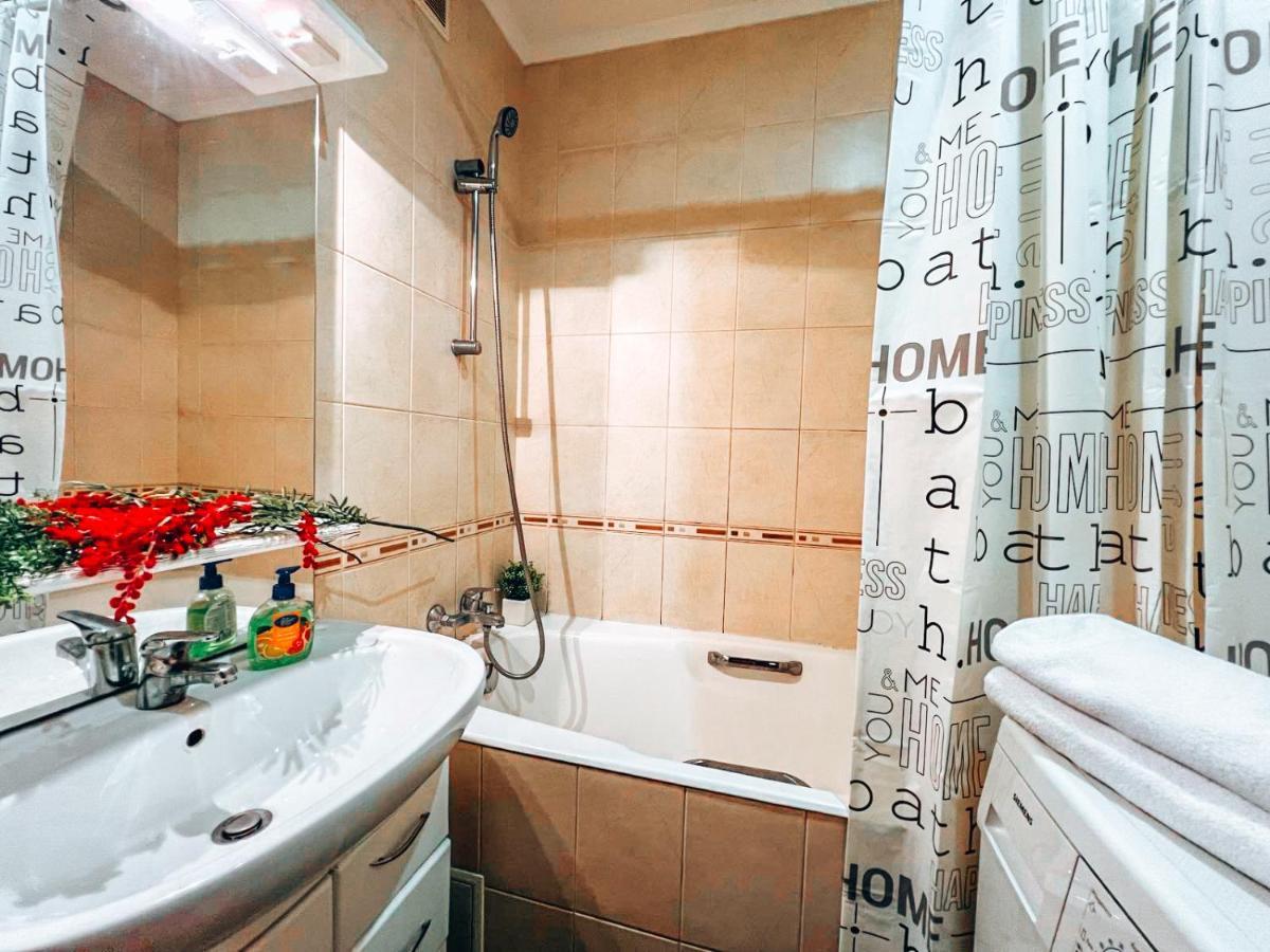 Apartments Near The Exhibition Centre Kiev Ngoại thất bức ảnh