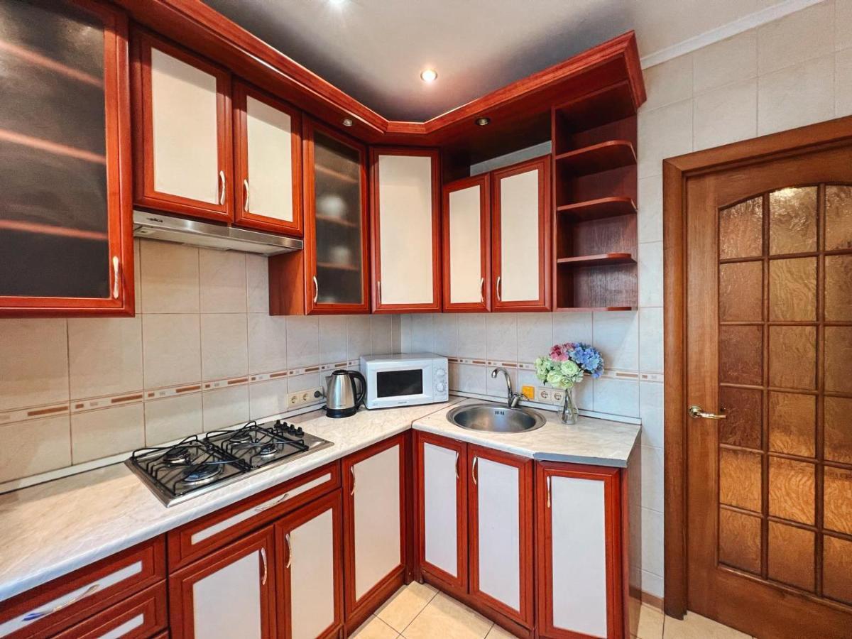 Apartments Near The Exhibition Centre Kiev Ngoại thất bức ảnh